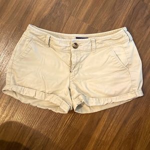 AE MIDI twill khaki shorts